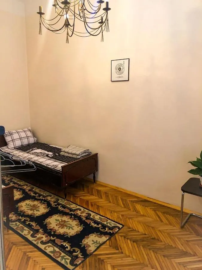 Mitskevycha Square Apartment- At The Center Of לבוב