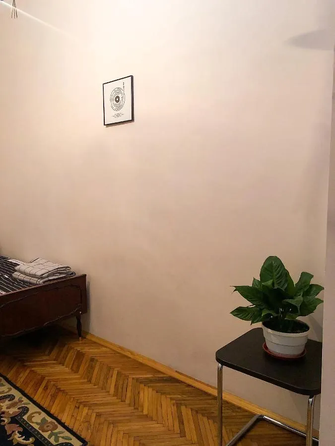 Mitskevycha Square Apartment- At The Center Of לבוב 0*,  אוקראינה