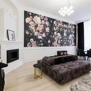 Апартаменты Leogrand On Lychakivska 3, Львов